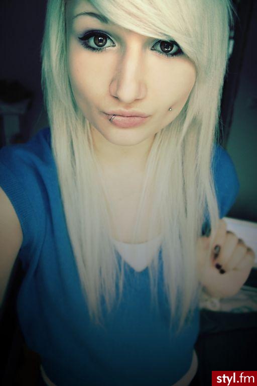 Średnie Fryzury