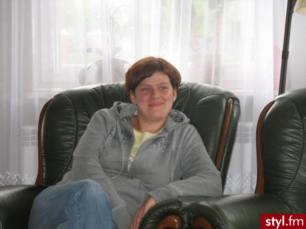 Zdiencije - Brązowe Rozpuszczone Proste Na co dzień Średnie Fryzury