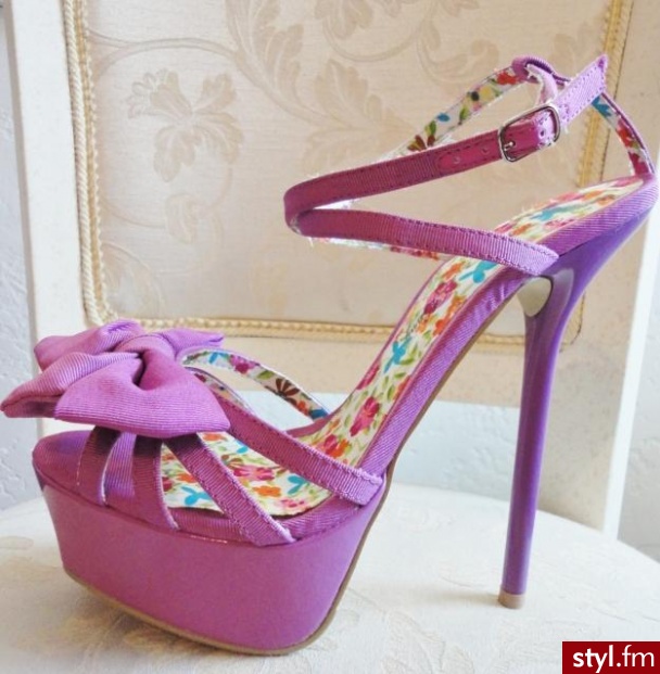 Szpilki Buty Moda