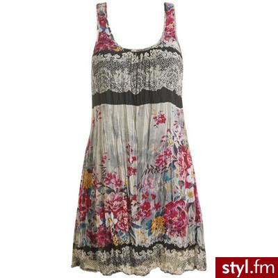 Crinkle Floral Dress - Teen Clothing by Wet Seal - Polyvore. Pobrano ze strony: http://www.polyvore.com/crinkle_floral_dress_teen_clothing/thing?id=15081666 - Pozostałe Ciuchy Moda