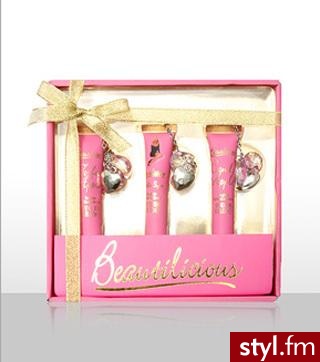 Beautilicious ma dla nas niezwykły zestaw: 3 błyszczyki o niesamowitych smakach (cukier waniliowy, toffi oraz słodkie jabłuszko) oraz - jako dodatek - zawieszki w kształcie serduszek. A to wszystko za £5! - Misz-masz