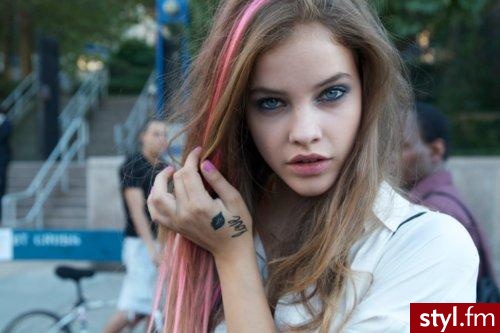 Blond Rozpuszczone Proste Na co dzień Długie Fryzury