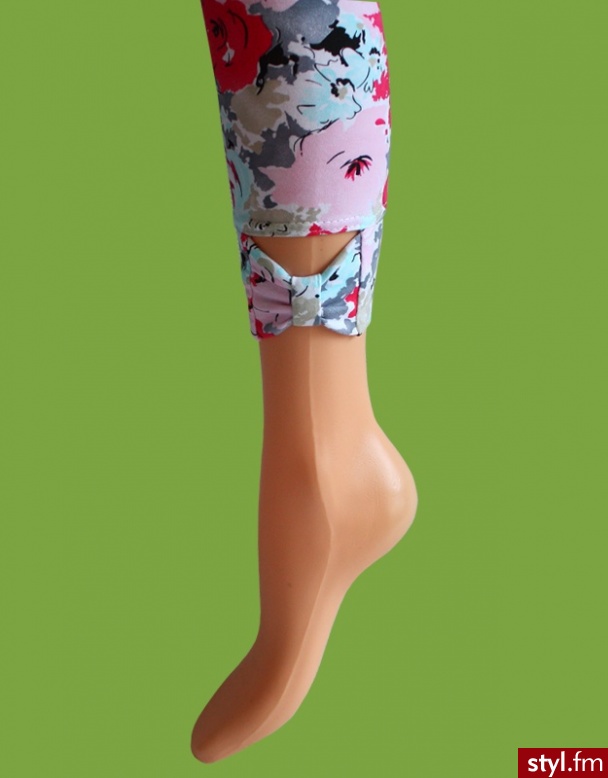 Gracja Krótkie legginsy 3/4 dla dzieci kwiaty - Leginsy Spodnie Moda