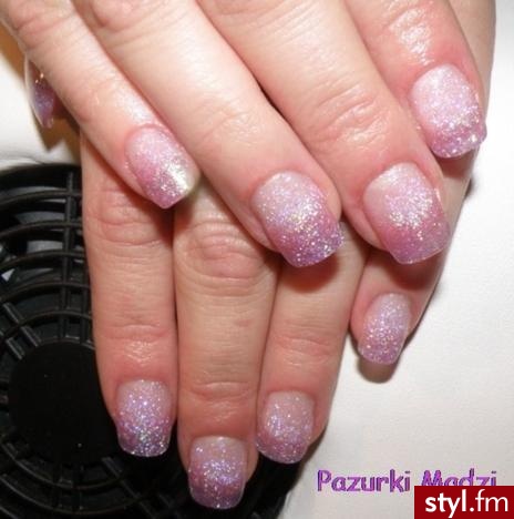 Fioleciki - Paznokcie