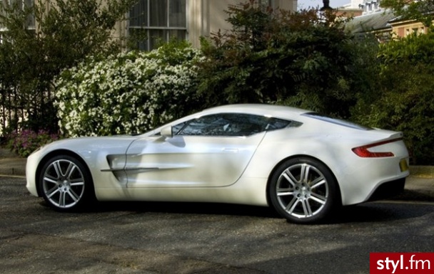 a m one-77 - Misz-masz
