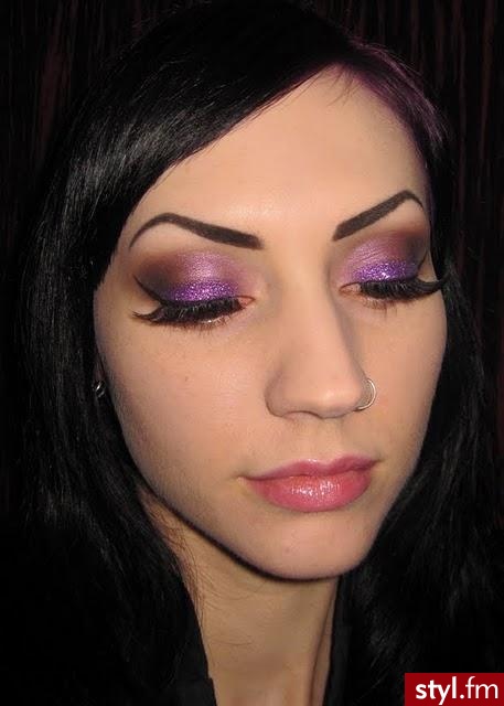 Smokey Purple Glitter Makeup Look - Wieczorowe Makijaże