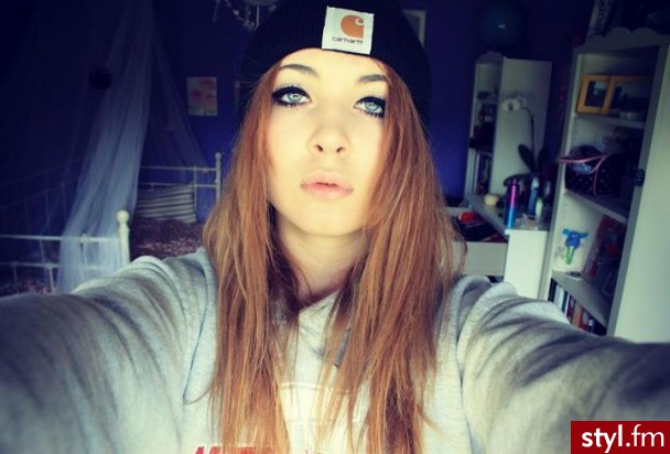 Średnie Fryzury