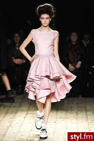 Sukienki Moda