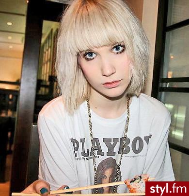 Średnie Fryzury