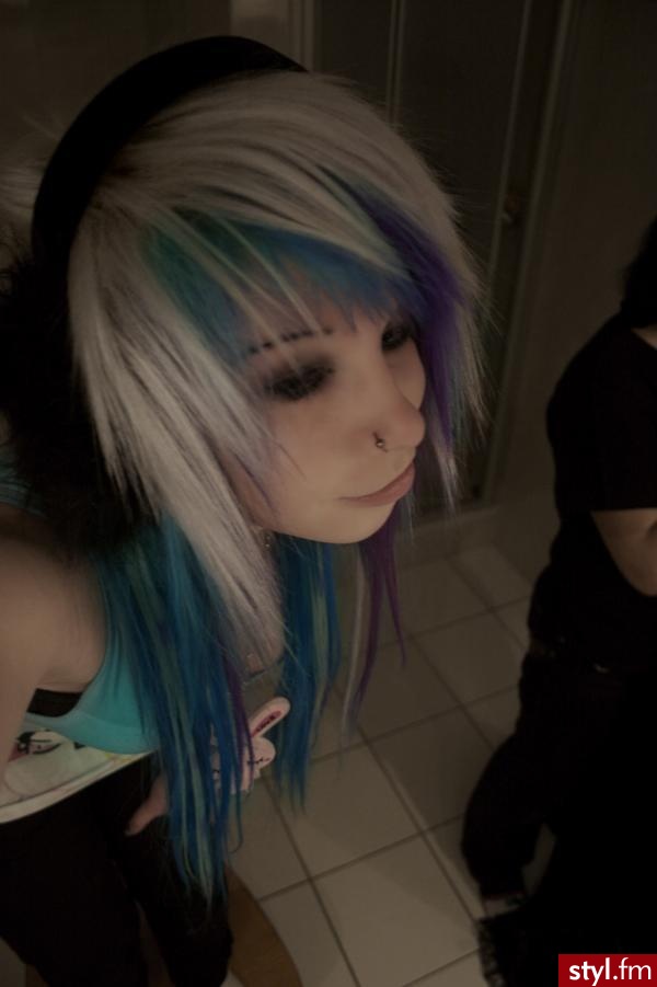 Emily Dream. Jeśli zdjęcie już jest w galerii powiedz :) - EMO Alternatywne Średnie Fryzury