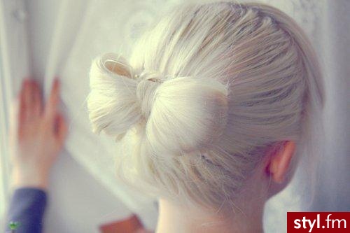 Blond Upięcie Proste Na co dzień Średnie Fryzury