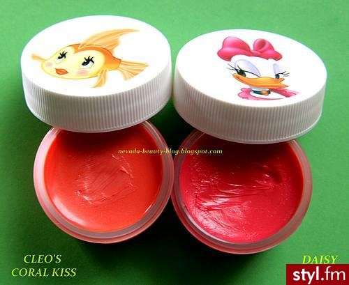 MAC tinted Lip Conditioner - kolor Cleo\'s Coral Kiss (koralowo-brzoskwiniowy) - Makijaże