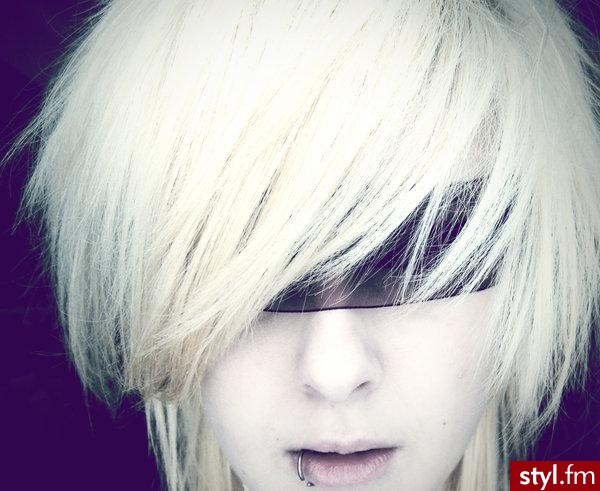 Blond Rozpuszczone Proste z grzywką Na co dzień Średnie Fryzury