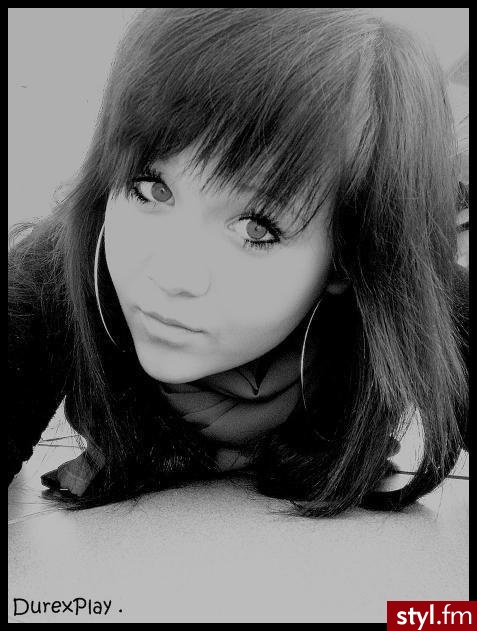 Hello. K - Średnie Fryzury