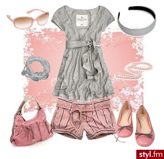 spodenki - hollisterco.com; bluzka - Abercrombie; balerinki - Marc Jacobs. - Styler