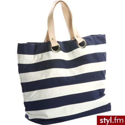 OLASSA Blau-Weiß gestreifter Shopper - InWear - Polyvore. Pobrano ze strony: http://www.polyvore.com/olassa_blau-wei%C3%9F_gestreifter_shopper/thing?id=18384734 - Pozostałe Torebki Moda