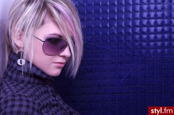  - Blond Rozpuszczone Proste z grzywką Na co dzień Krótkie Fryzury