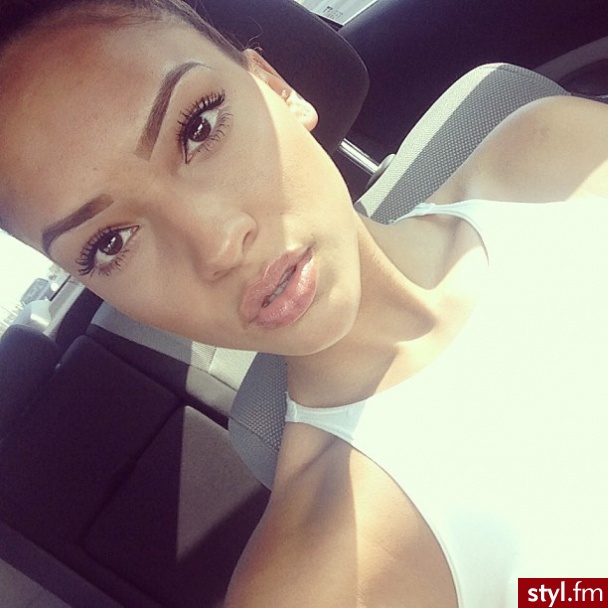 Instagram: ronnaywhitney - Dzienne Makijaże