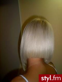 blond hair - Średnie Fryzury