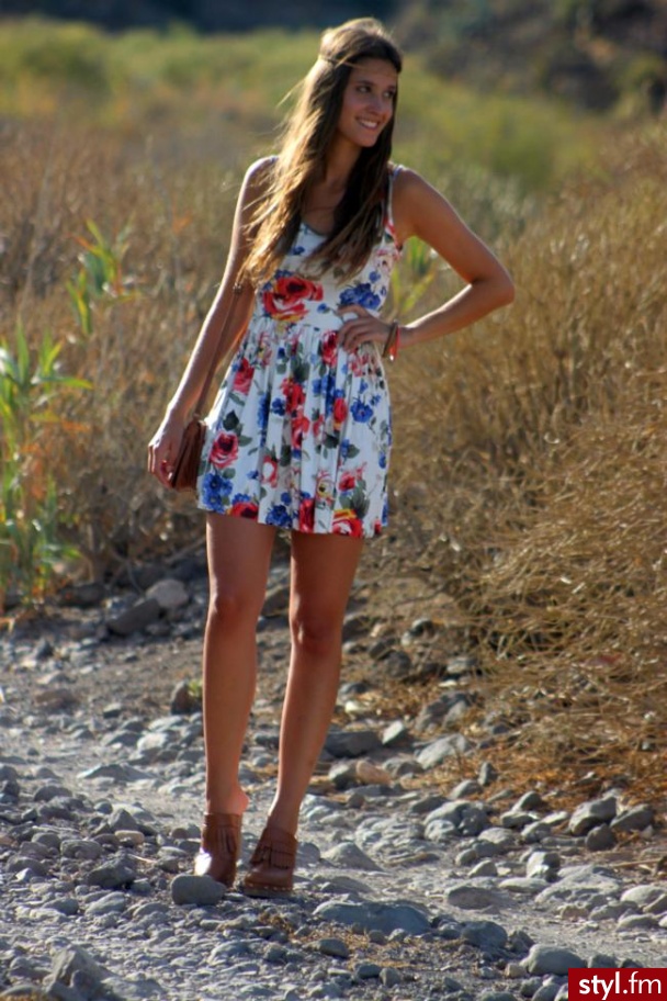 Sukienki Moda