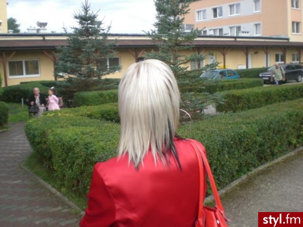 Średnie Fryzury