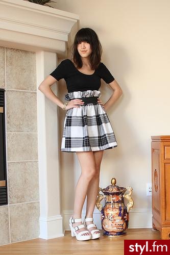 Jeżeli zdjęcie znajduje się już w galerii poproszę o link - Moda uliczna Inne Moda