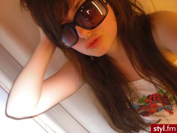 Me...xD. this is me...<333 - EMO Alternatywne Średnie Fryzury