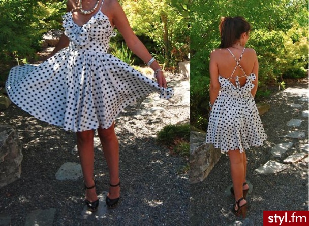 Sukienki Moda