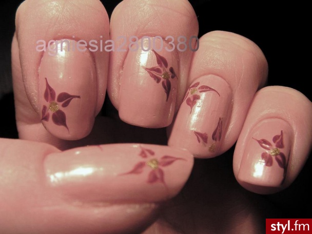 Autor: agniesia280380 kwituszki.... Autor: <b>agniesia280380</b><br /> - Paznokcie