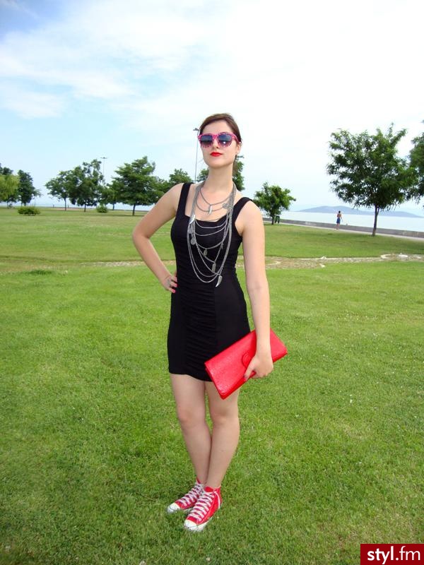 Jeżeli zdjęcie znajduje się już w galerii poproszę o link - Moda uliczna Inne Moda