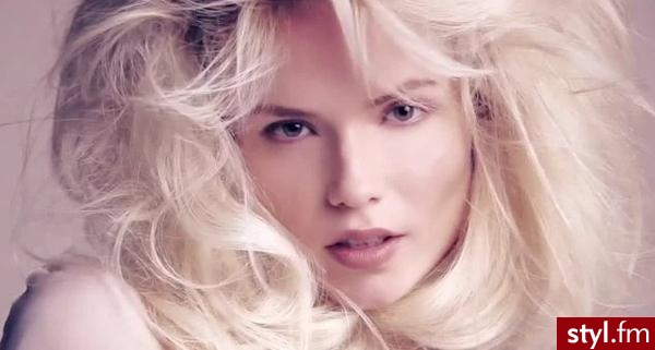 Blond Rozpuszczone Proste Na co dzień Średnie Fryzury