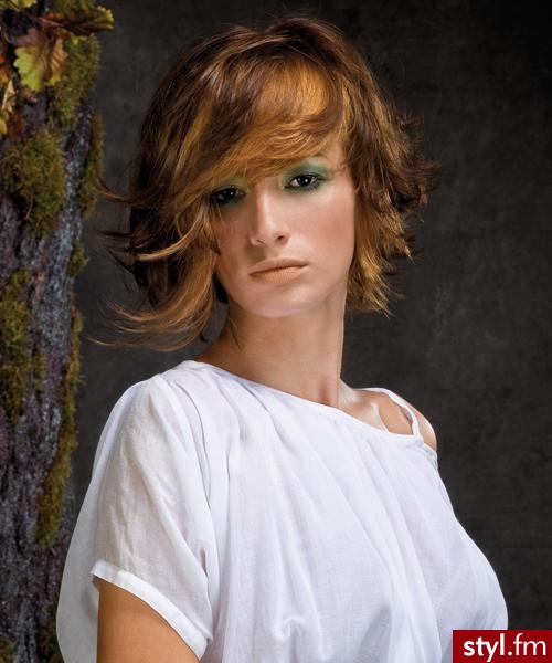 Średnie Fryzury