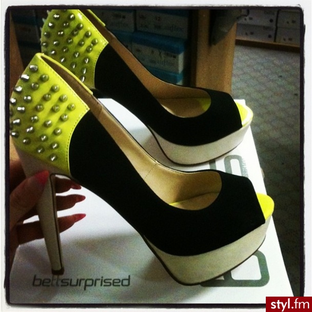 Szpilki Buty Moda