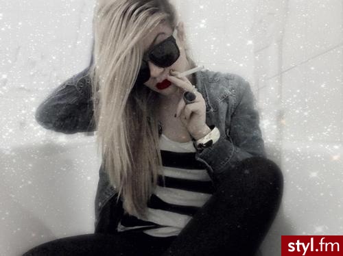 Blond Rozpuszczone Proste Na co dzień Średnie Fryzury