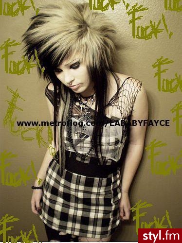 EMO Alternatywne Średnie Fryzury