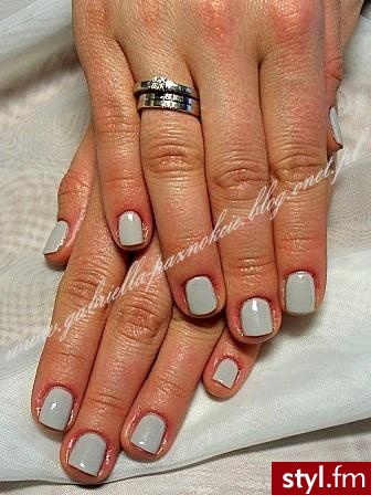 manicure hybrydowy CDN Shellac - Kwadratowe Naturalne Paznokcie