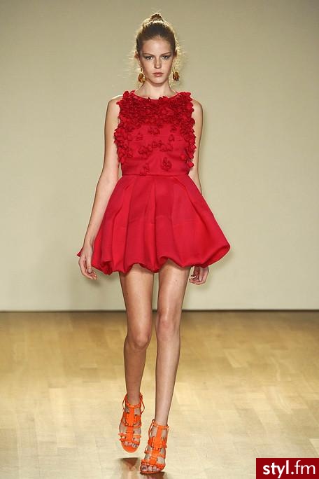 Sukienki Moda