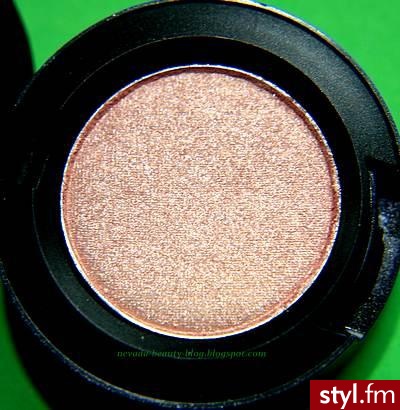 MAC Eye Shadow - kolor Romantique  (różowo-złoty). - Makijaże