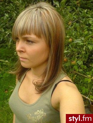 Średnie Fryzury