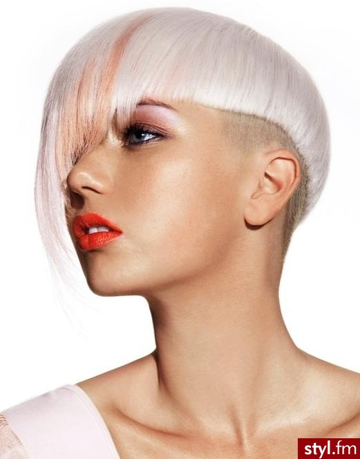 Blond Rozpuszczone Proste z grzywką Na co dzień Krótkie Fryzury