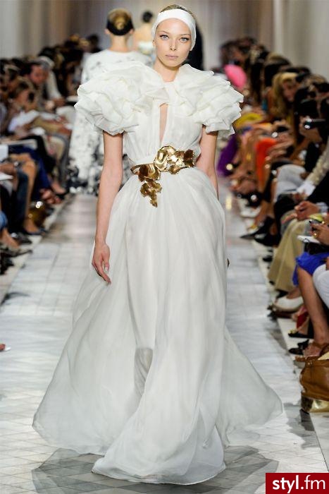 Sukienki Moda