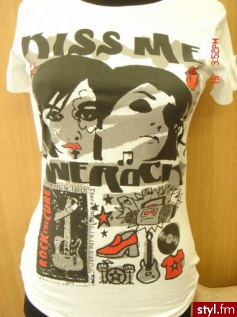 http://www.allegro.pl/item540191648_nowa_bluzka_bershka_top_bsk.html - Pozostałe Ciuchy Moda