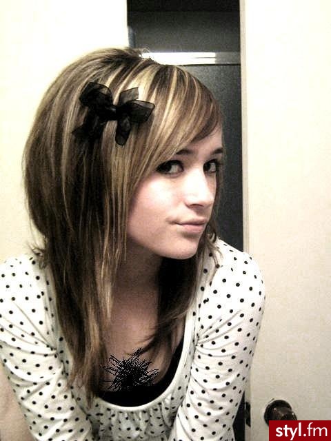 TO NIE JEST MÓJ FRYZ, WIĘC NIE MAM WIĘCEJ FOTEK! - EMO Alternatywne Średnie Fryzury
