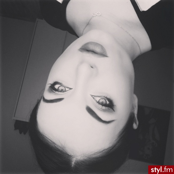 instagram.com/loumaraa - Makijaże
