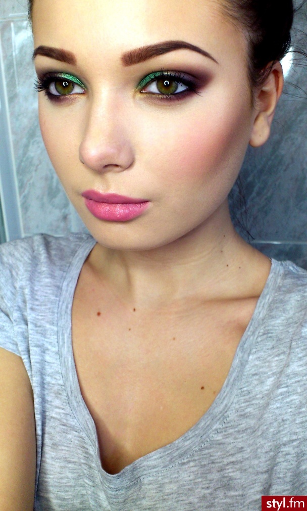 ZAPRASZAM!!! https://www.facebook.com/JustynaMaksymowskaMakeUp?ref=hl - Wieczorowe Makijaże