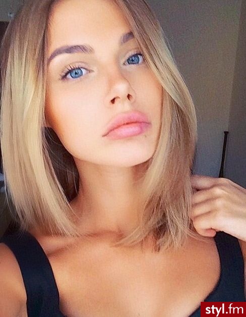 Blond Rozpuszczone Proste Na co dzień Średnie Fryzury