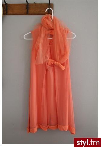 Sukienki Moda
