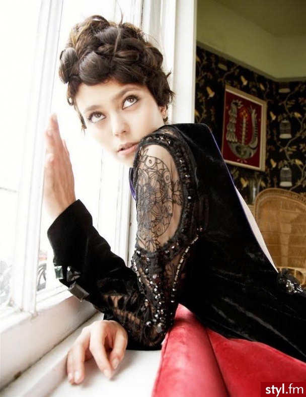 Średnie Fryzury