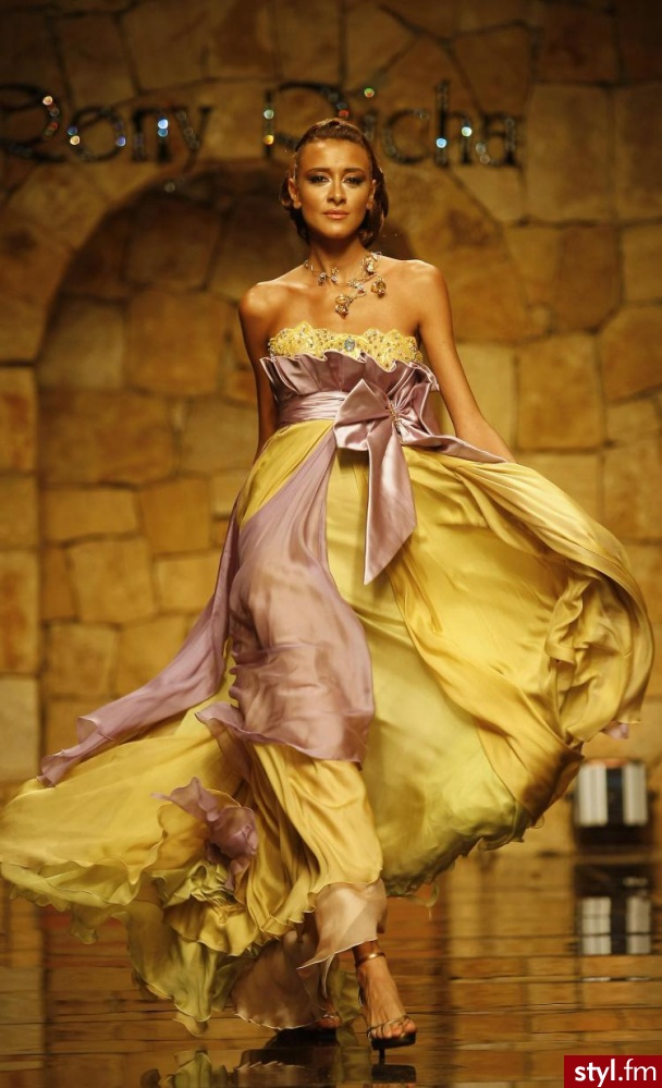 Sukienki Moda