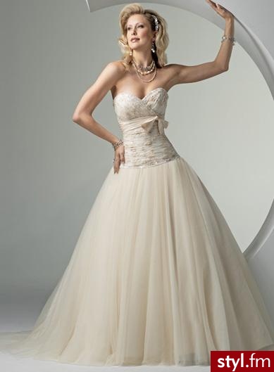 http://www.savoi.com.pl/ - Suknie ślubne Ślub Moda